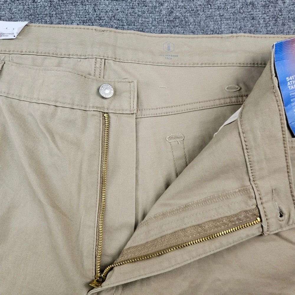 Levis 541 Athletic Taper All Seasons Tech Khaki Pants Mens 48x28 Tan Stretch